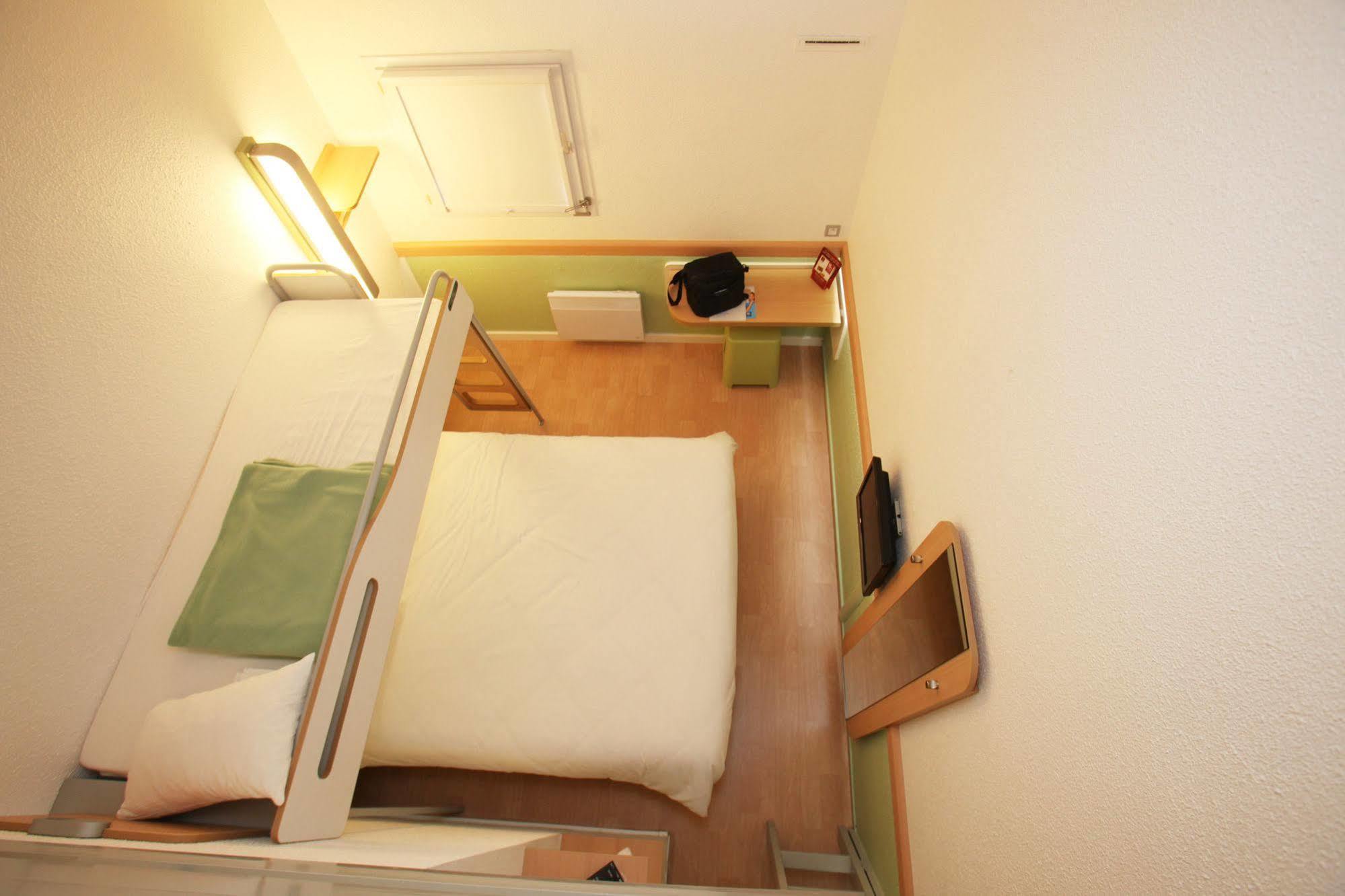 ホテル Ibis Budget Nantes Sainte Luce エクステリア 写真